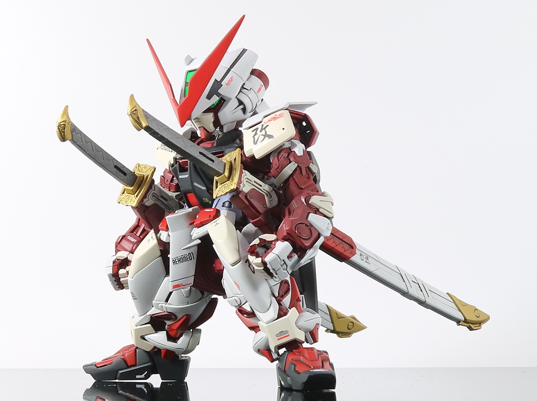 メーカー在庫限り品 MG 1 100 ガンダムアストレイ レッドフレーム改